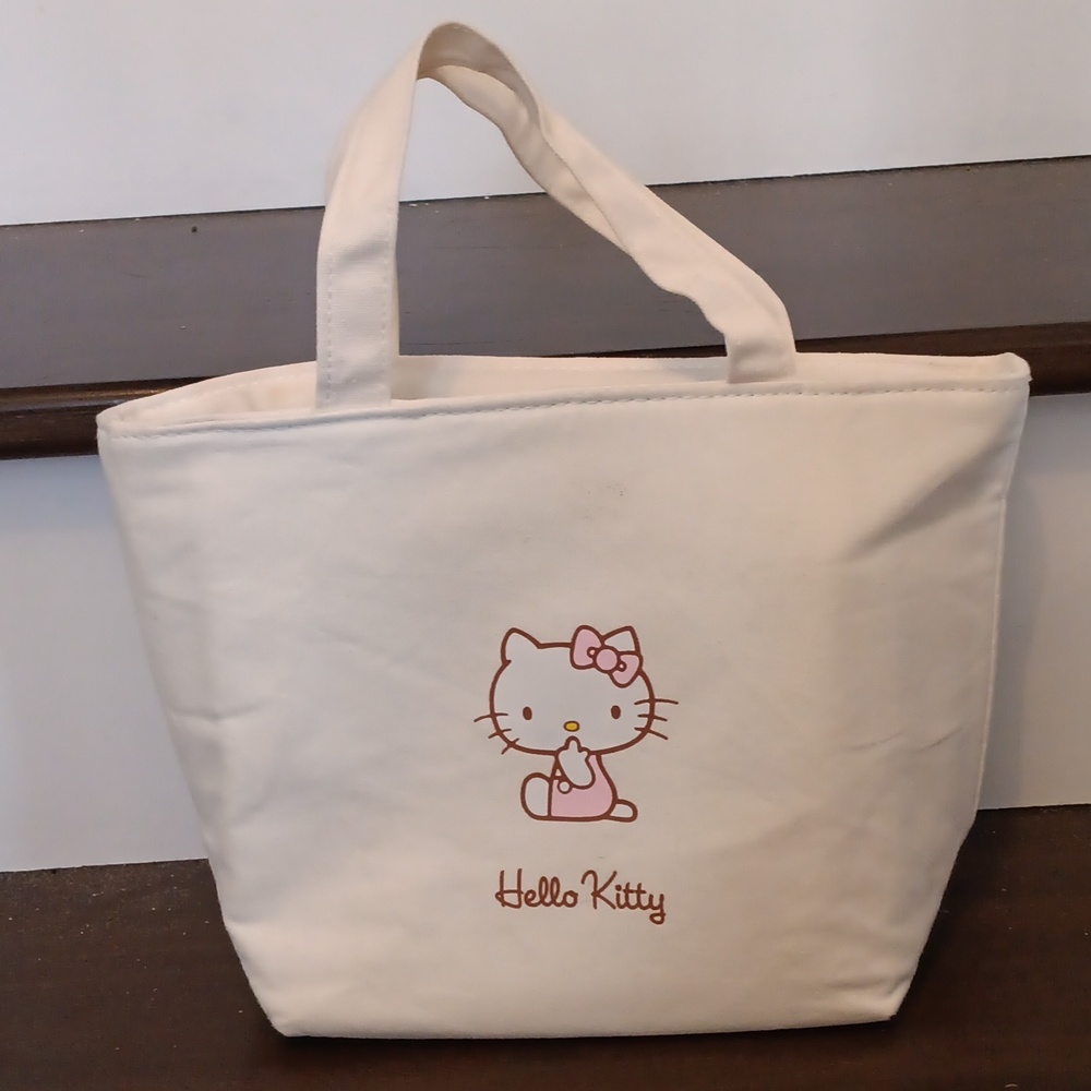 + Miniso Hello Kitty Insulated Lunch Bag